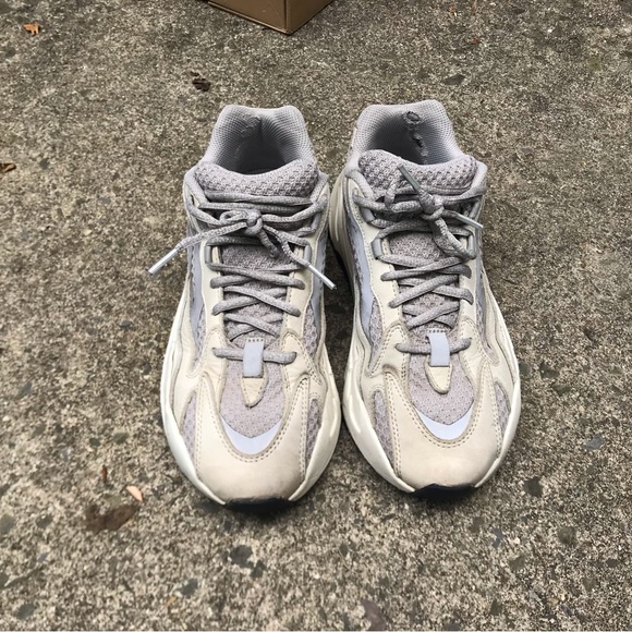 Yeezy 700 V2 Static Men’s Size 9 - Picture 3 of 15